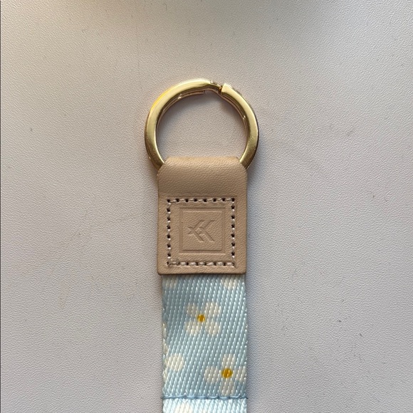 Floral Keychain Accessory Thread Wallets - Picture 4 of 4